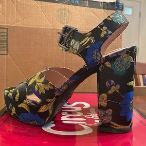 Circus size 9 heels